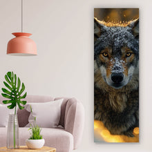 Lade das Bild in den Galerie-Viewer, Leinwandbild Schnee bedeckter Wolf mit intensiven Augen No.2 Panorama Hoch