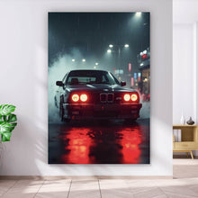 Lade das Bild in den Galerie-Viewer, Leinwandbild Schwarzes Auto fährt durch Regen bei Nacht Hochformat