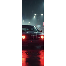 Lade das Bild in den Galerie-Viewer, Aluminiumbild Schwarzes Auto fährt durch Regen bei Nacht Panorama Hoch