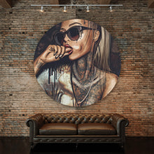 Lade das Bild in den Galerie-Viewer, Aluminiumbild Sexy Tattoo Girl Kreis