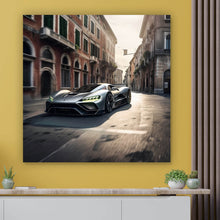 Lade das Bild in den Galerie-Viewer, Aluminiumbild Silberner Sportwagen fährt durch historische Stadtstraße Quadrat