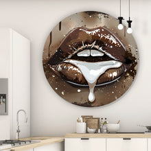 Lade das Bild in den Galerie-Viewer, Aluminiumbild Sinnliche Lippen in Schokoladen Farben Kreis