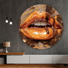 Lade das Bild in den Galerie-Viewer, Aluminiumbild gebürstet Sinnliche Lippen mit Schokolade Kreis