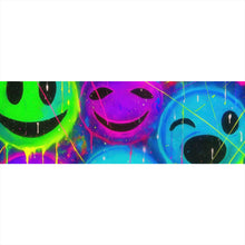 Lade das Bild in den Galerie-Viewer, Aluminiumbild Smileys in Neon Farben Panorama