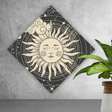 Lade das Bild in den Galerie-Viewer, Aluminiumbild gebürstet Sonne und Mond vereint Boho Style Raute