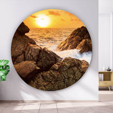 Lade das Bild in den Galerie-Viewer, Aluminiumbild Sonnenuntergang über felsiger Küstenlandschaft Kreis