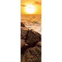 Lade das Bild in den Galerie-Viewer, Aluminiumbild Sonnenuntergang über felsiger Küstenlandschaft Panorama Hoch