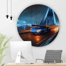 Lade das Bild in den Galerie-Viewer, Aluminiumbild Sportwagen auf beleuchteter Brücke Kreis