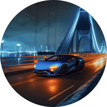 Lade das Bild in den Galerie-Viewer, Aluminiumbild gebürstet Sportwagen auf beleuchteter Brücke Kreis