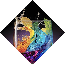Lade das Bild in den Galerie-Viewer, Aluminiumbild gebürstet Spritziger bunter Cocktail im Glas Raute