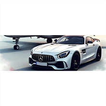 Lade das Bild in den Galerie-Viewer, Leinwandbild Stilvolle Darstellung eines Privatjets und eines Luxusautos Panorama