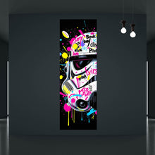 Lade das Bild in den Galerie-Viewer, Aluminiumbild gebürstet Stormtrooper Helm Graffiti Panorama Hoch