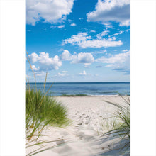 Lade das Bild in den Galerie-Viewer, Spannrahmenbild Strand mit beruhigendem Meerblick Hochformat