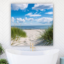 Lade das Bild in den Galerie-Viewer, Aluminiumbild gebürstet Strand mit beruhigendem Meerblick Quadrat