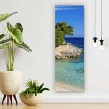 Lade das Bild in den Galerie-Viewer, Aluminiumbild gebürstet Strandhaus am Meer Mallorca Panorama Hoch