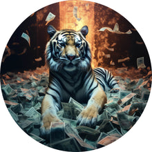 Lade das Bild in den Galerie-Viewer, Aluminiumbild gebürstet Tiger schwimmt in Geldscheinen Kreis