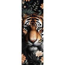 Lade das Bild in den Galerie-Viewer, Poster Tigerkopf in exotischen Pflanzen Panorama Hoch