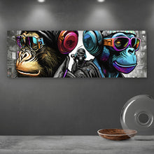 Lade das Bild in den Galerie-Viewer, Acrylglasbild Affenportrait im Street Style Panorama