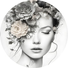 Lade das Bild in den Galerie-Viewer, Aluminiumbild gebürstet Verträumte Frau mit Blumenkranz Kreis