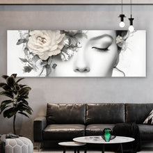 Lade das Bild in den Galerie-Viewer, Poster Verträumte Frau mit Blumenkranz Panorama