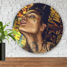 Lade das Bild in den Galerie-Viewer, Aluminiumbild gebürstet Verträumtes Porträt in Graffiti Kunst Kreis
