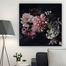 Lade das Bild in den Galerie-Viewer, Poster Vintage Blumen auf schwarzem Hintergrund Quadrat