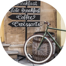 Lade das Bild in den Galerie-Viewer, Aluminiumbild gebürstet Vintage Fahrrad Breakfast Kreis