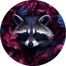 Lade das Bild in den Galerie-Viewer, Aluminiumbild gebürstet Waschbär zwischen Blättern Kreis