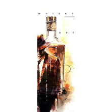 Lade das Bild in den Galerie-Viewer, Aluminiumbild gebürstet Whiskyflaschen und Glas vor künstlerischem Hintergrund Panorama Hoch