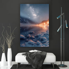 Lade das Bild in den Galerie-Viewer, Aluminiumbild gebürstet Winterliche Landschaft mit funkelndem Sternenhimmel Hochformat