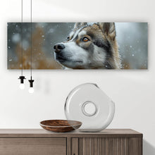 Lade das Bild in den Galerie-Viewer, Acrylglasbild Wolf schaut aufmerksam im winterlichen Schneefall Panorama