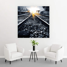 Lade das Bild in den Galerie-Viewer, Leinwandbild Sonnenuntergang auf Bahngleisen Quadrat