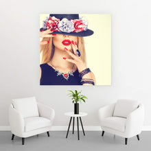 Lade das Bild in den Galerie-Viewer, Leinwandbild Frau mit roten Lippen Quadrat