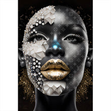 Lade das Bild in den Galerie-Viewer, Leinwandbild Afrikanische Frau mit Gold Hochformat