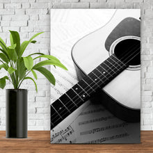 Lade das Bild in den Galerie-Viewer, Spannrahmenbild Akustik Gitarre auf Noten Hochformat