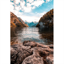Lade das Bild in den Galerie-Viewer, Poster Alpensee in Bayern Hochformat