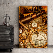 Lade das Bild in den Galerie-Viewer, Poster Antike Lupe mit Landkarte Hochformat