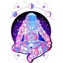 Lade das Bild in den Galerie-Viewer, Leinwandbild Astronaut im Lotus Sitz Hochformat