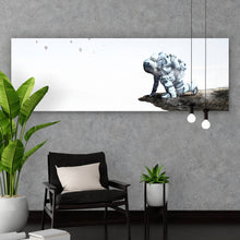 Lade das Bild in den Galerie-Viewer, Poster Astronaut auf Felsen Panorama