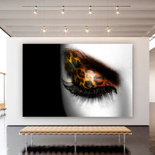 Lade das Bild in den Galerie-Viewer, Poster Auge Leo Look Querformat