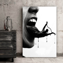 Lade das Bild in den Galerie-Viewer, Leinwandbild Bad Lie Hochformat