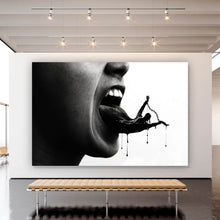 Lade das Bild in den Galerie-Viewer, Leinwandbild Bad Lie Querformat