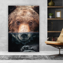 Lade das Bild in den Galerie-Viewer, Leinwandbild Bär unter Wasser Hochformat