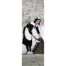 Lade das Bild in den Galerie-Viewer, Poster Banksy - Hausfrau Panorama Hoch