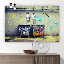 Lade das Bild in den Galerie-Viewer, Poster Banksy - Life is short Querformat