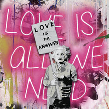 Lade das Bild in den Galerie-Viewer, Leinwandbild Banksy - Love is the answer No.2 Quadrat