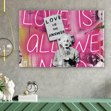 Lade das Bild in den Galerie-Viewer, Leinwandbild Banksy - Love is the answer No.2 Querformat