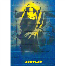 Lade das Bild in den Galerie-Viewer, Poster Banksy - Smiley Hochformat