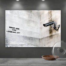 Lade das Bild in den Galerie-Viewer, Leinwandbild Banksy - What are you looking at Querformat