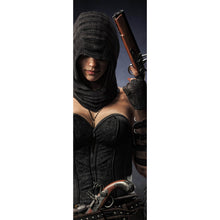 Lade das Bild in den Galerie-Viewer, Acrylglasbild Bewaffnete Frau Panorama Hoch